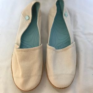 Oceanminded Surf Slippers! Size 6 NWOT